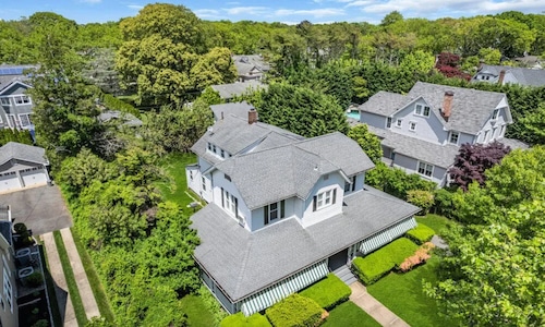 125-year-old home in Spring Lake