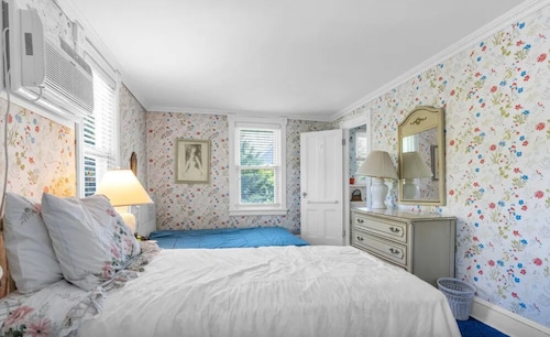 125-year-old home in Spring Lake